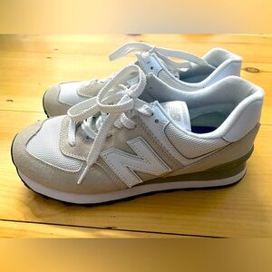 Women’s New Balance 574